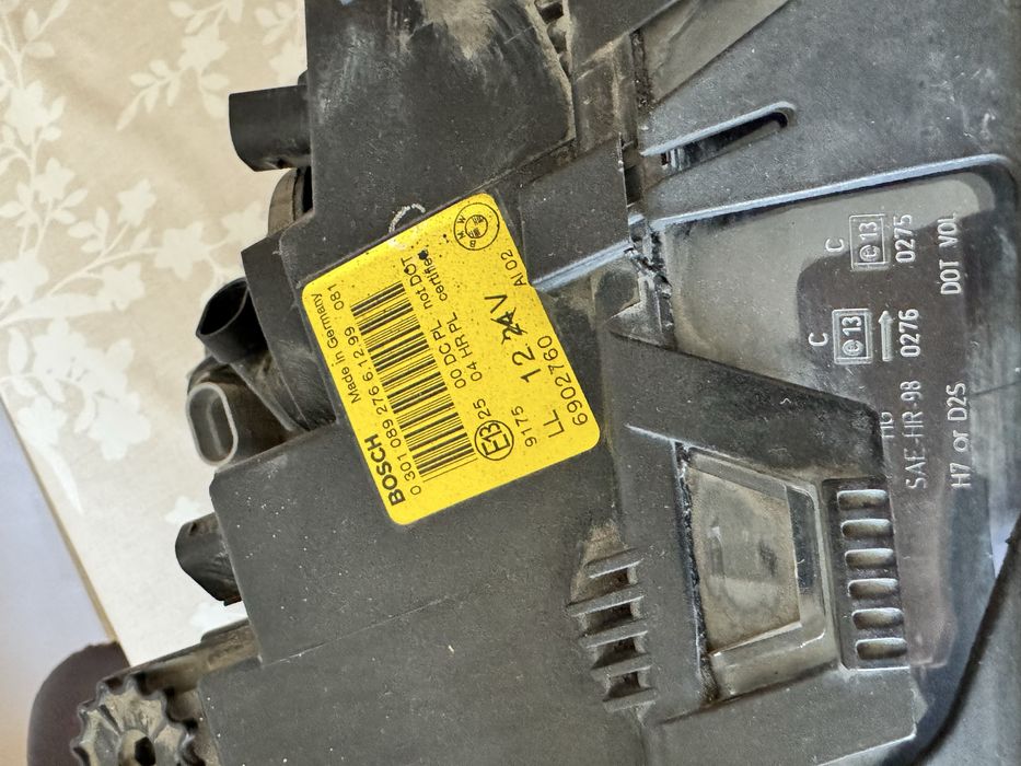 Оригинални ксенонови фарове с лупа за BMW E46 седан/комби (1997-2001)