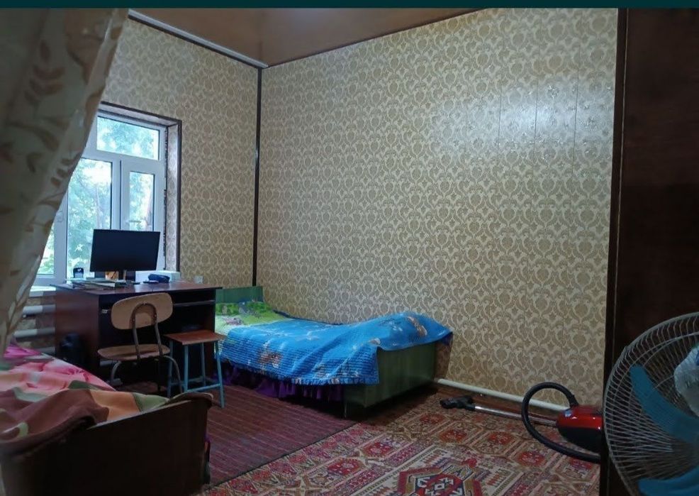 Срочно Азадбашда Уй сотилади 9 соток 7 хона 120.500 $