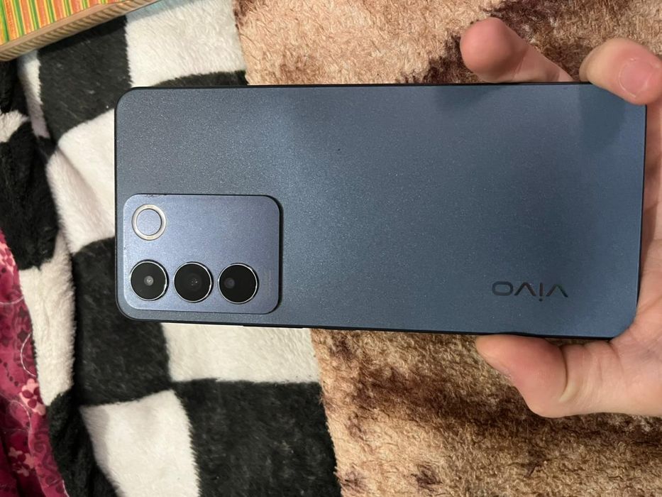 Продам телефон vivo v27e