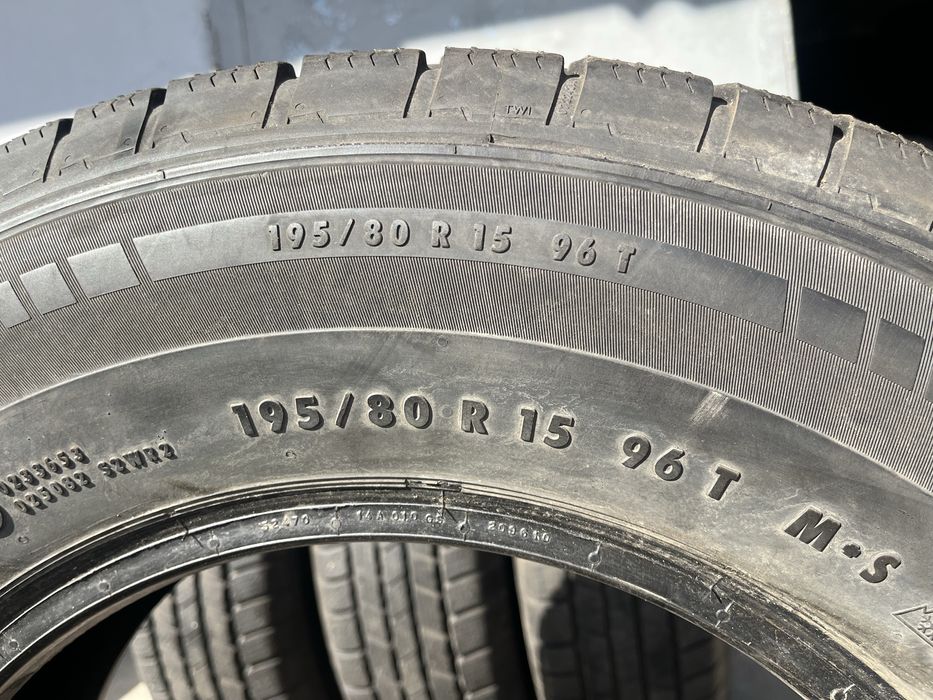 4 бр. зимни гуми 195/80/15 General 5,5-6 mm DOT 3520/3619