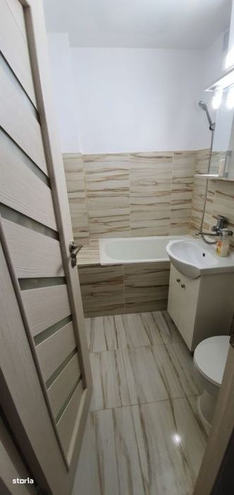 Garsoniera semidecomandata, etaj 1/4,Podul Electro, zona Lapus.