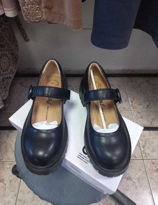 Продам новую обувь 36 размера