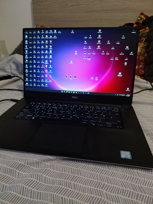 Dell Precision 5520 – i7 | 16 GB RAM | 512 GB SSD | Quadro M1200 4 GB | Tastatură iluminată