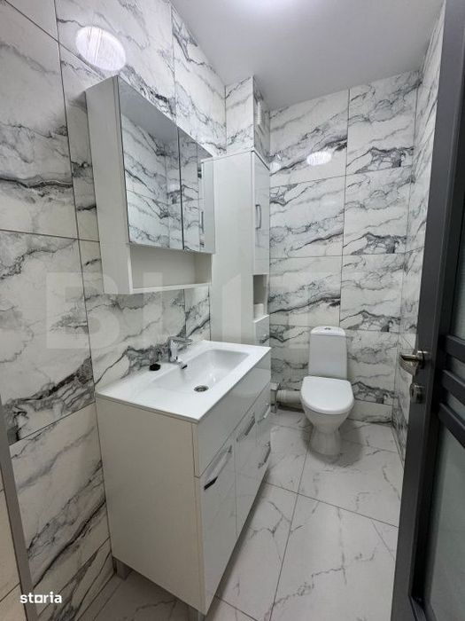 Apartament 3 camere, 2 bai, parcare, zona Teilor