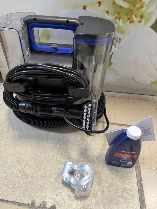 Перяща прахосмукачка Bissell SpotClean C5