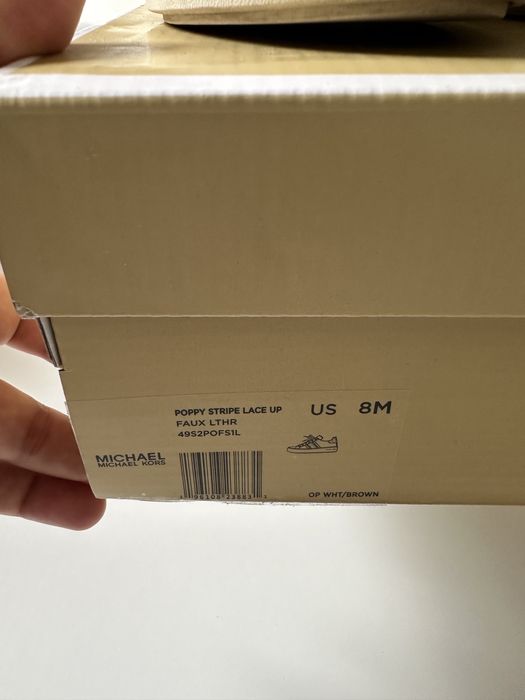 Продам кроссовки