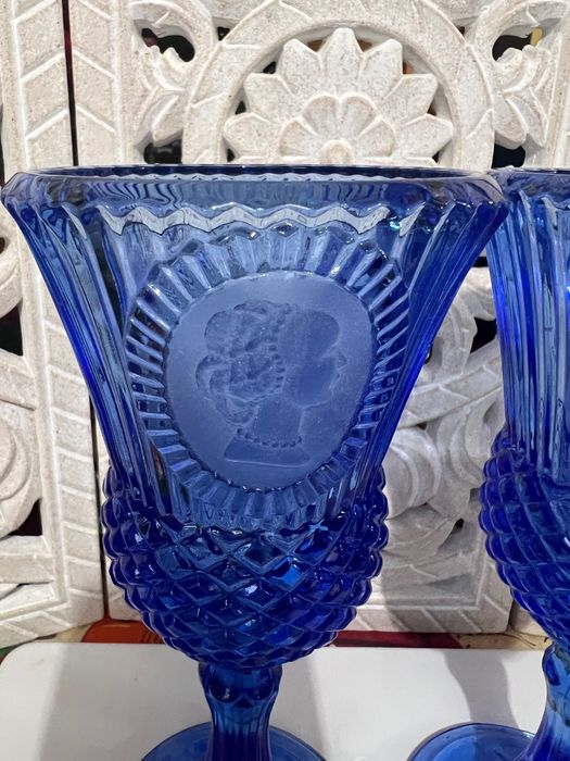 Set 2 pahare vintage Avon cobalt blue – cameo, variantă rară