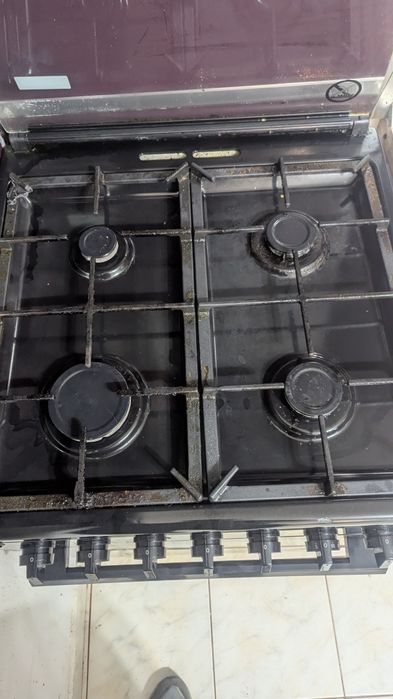 Cuptor pe gaz și aragaz Electrolux