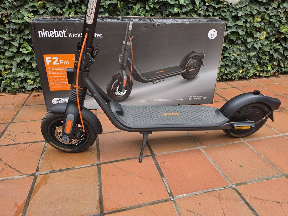 Trotineta electrica Ninebot F2 Pro