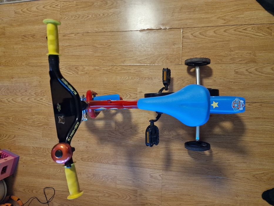 Продавам детско колело PAW PATROL 12"