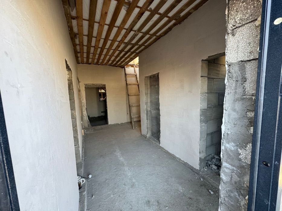 Дом недостроенный