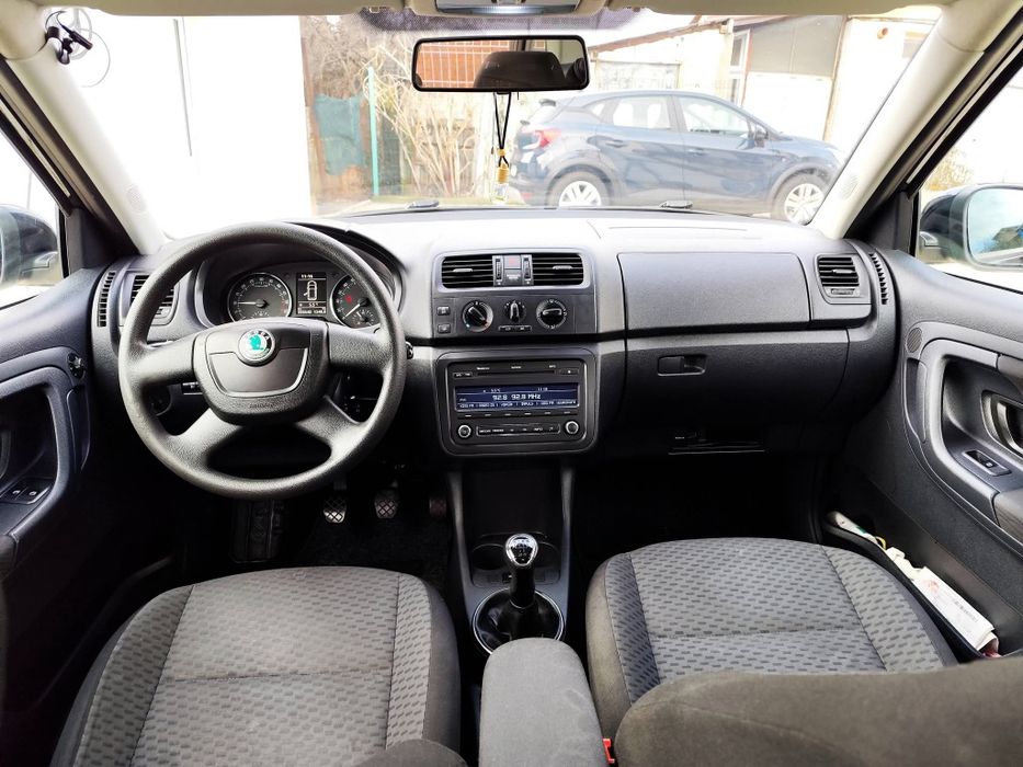 SKODA Fabia 2011 — imagine 5