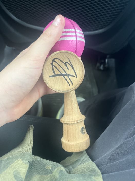 Kendama usa roz m