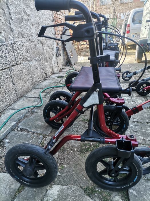 проходилка ролатор за трудноподвижни