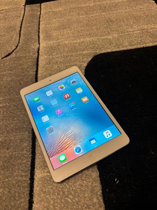 Vand tableta ipad mini