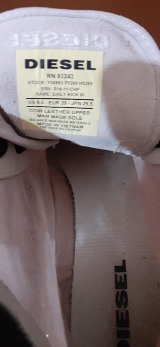 Бели и черни ,летни кецове Diesel.