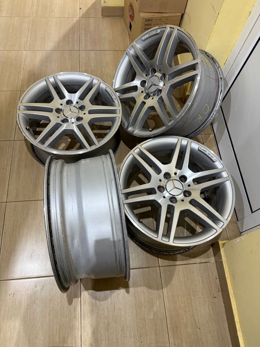 17 cola AMG. W 204