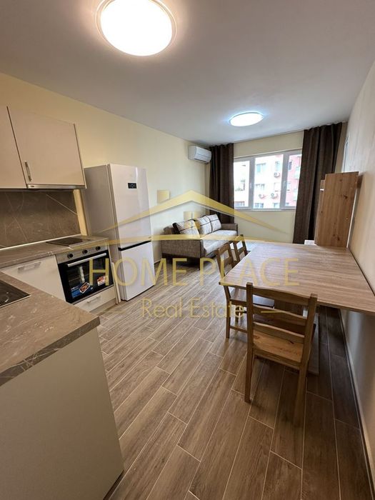 Дава се под наем Двустаен апартамент в Варна, Левски - 75 кв.м за 561 € - Снимка #2