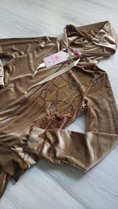 Дамски нов марков Екип Moschino размер S