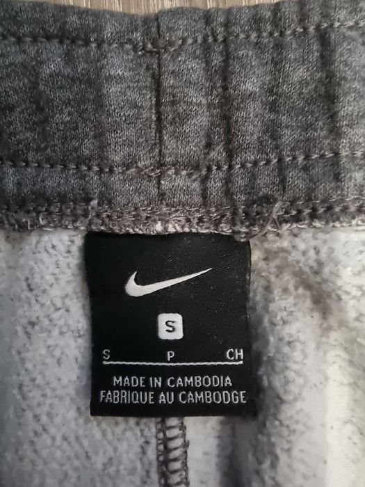 Nike 100% оригинално долнище ( S )