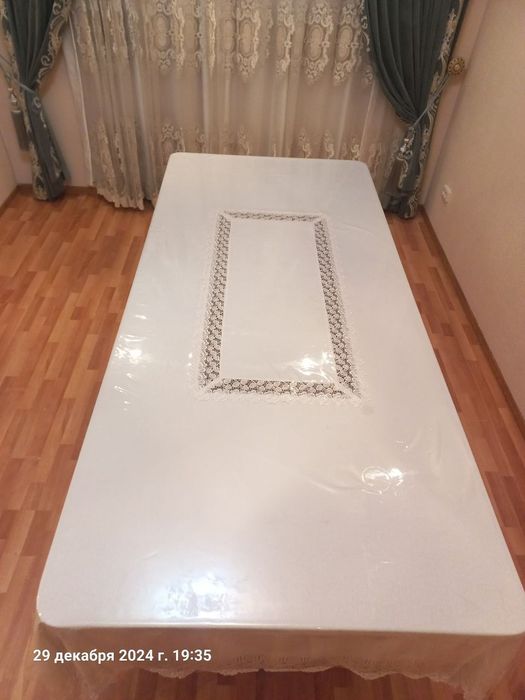 Стол деревянные в хорошем состоянии