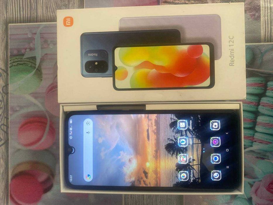 Iphone 11 pro va Redmi 12 c yaxshi xolatda