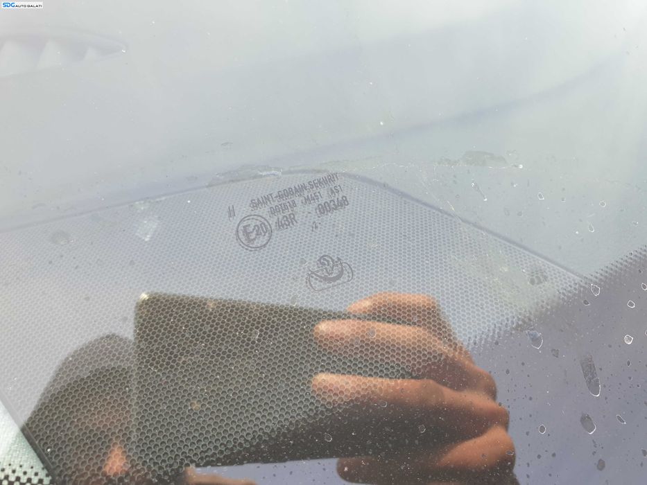 Parbriz Geam Sticla Model cu Senzor Ploaie Lumina cu Imperfectiune Audi A4 B8 2008 - 2015 [K1438]