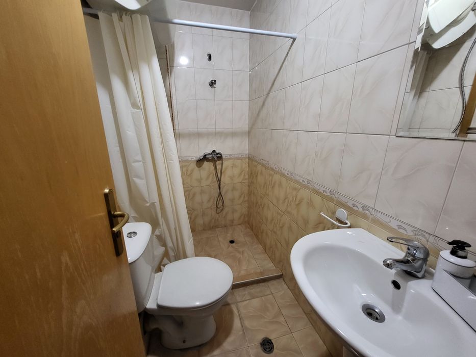 Дава се под наем Тристаен апартамент в Варна, Център - 95 кв.м за 408 € - Снимка #10