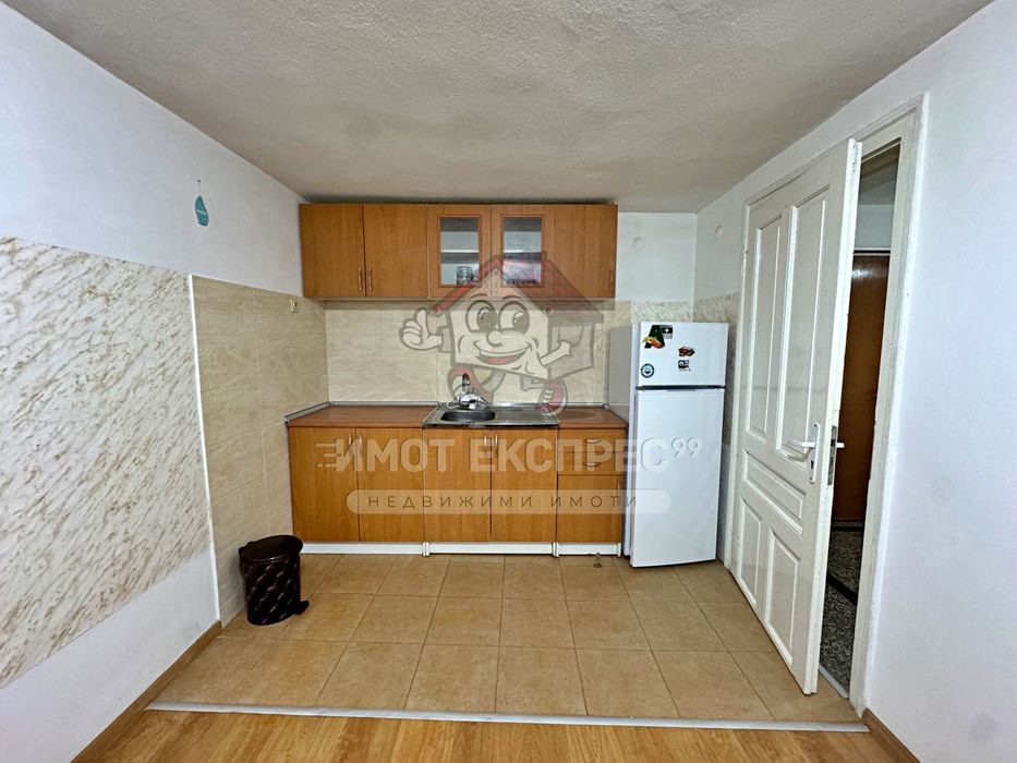 Дава се под наем Двустаен апартамент в Асеновград - 40 кв.м за 199.41 € - Снимка #1