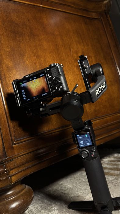 Sony ZV-E10 + DJI RS3 Mini (комплект)