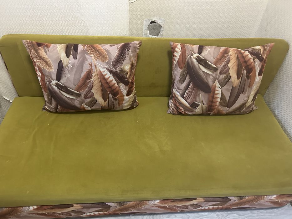 Отдам даром два дивана