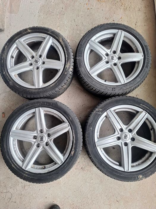 Jante aliaj cu cauciucuri de iarna 225 / 45 R17