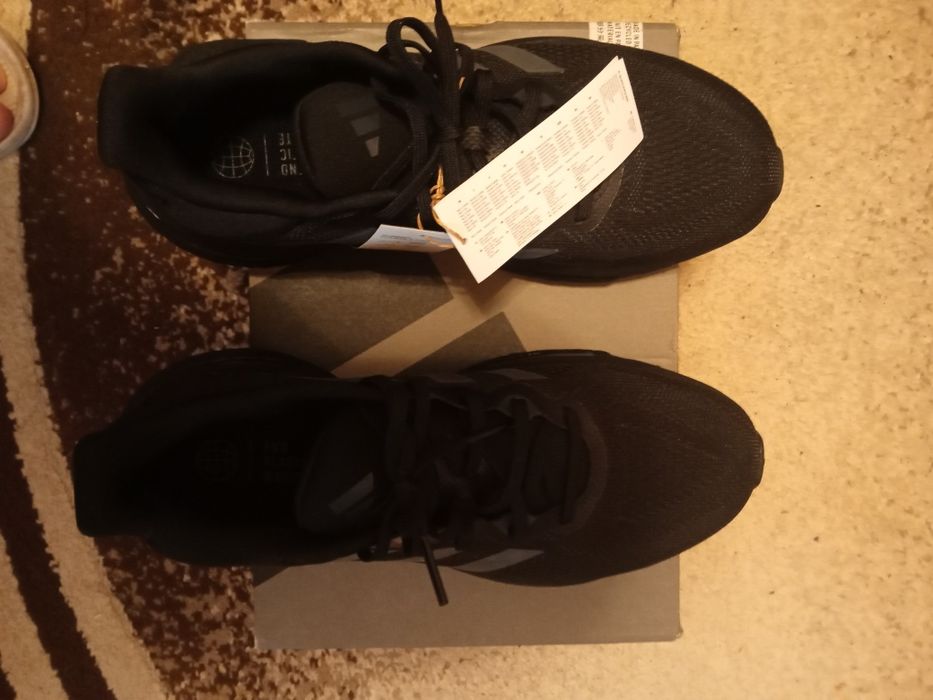 Продавам нови Маратонки