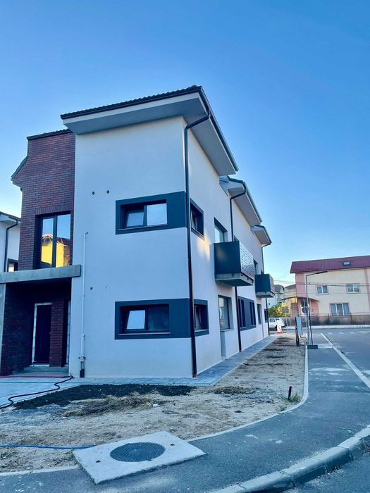 Persoana Fizica Vand apartament cu gradina in casa de 100mp – Zona Pod IRA...