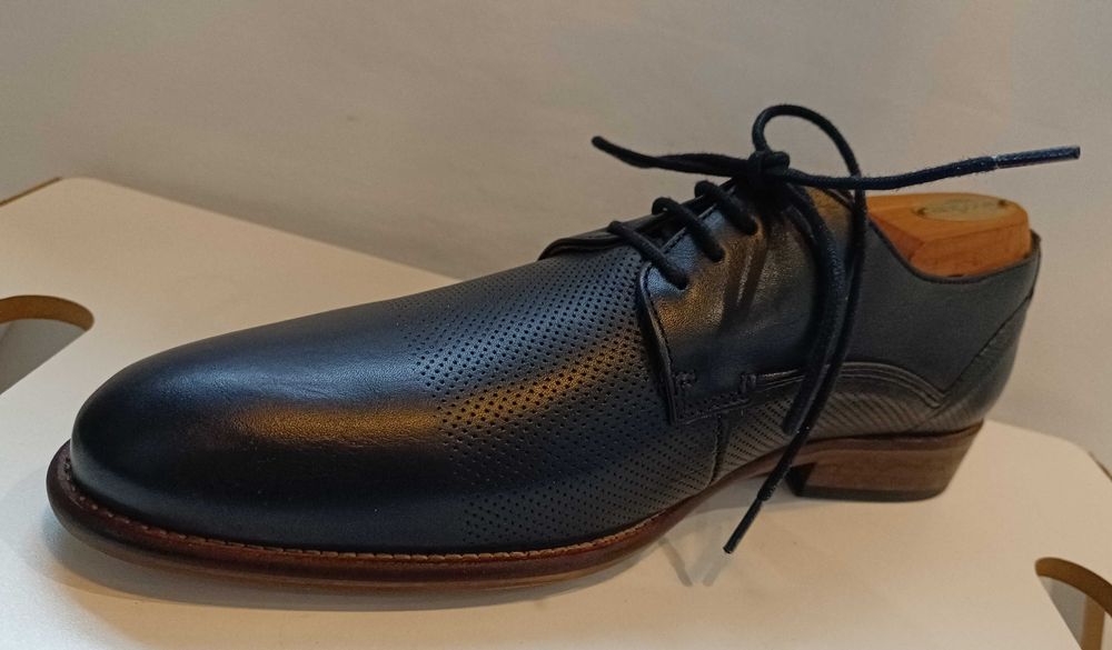 Pantofi derby 40 de lux lucrati manual Minelli NOI piele naturala