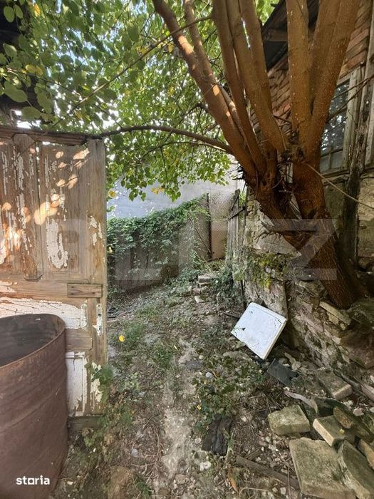 Teren intravilan suprafata 1700mp, utilitati pe teren , super privelis