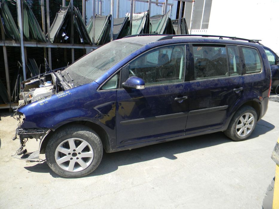 Dezmembrari  VW TOURAN (1T)  2003  > 2010 1.9 TDI Motorina