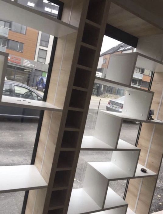 Етажерки, бюро, шкафове подходящи за магазин