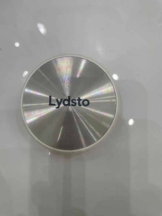 Продаю робот пылесос