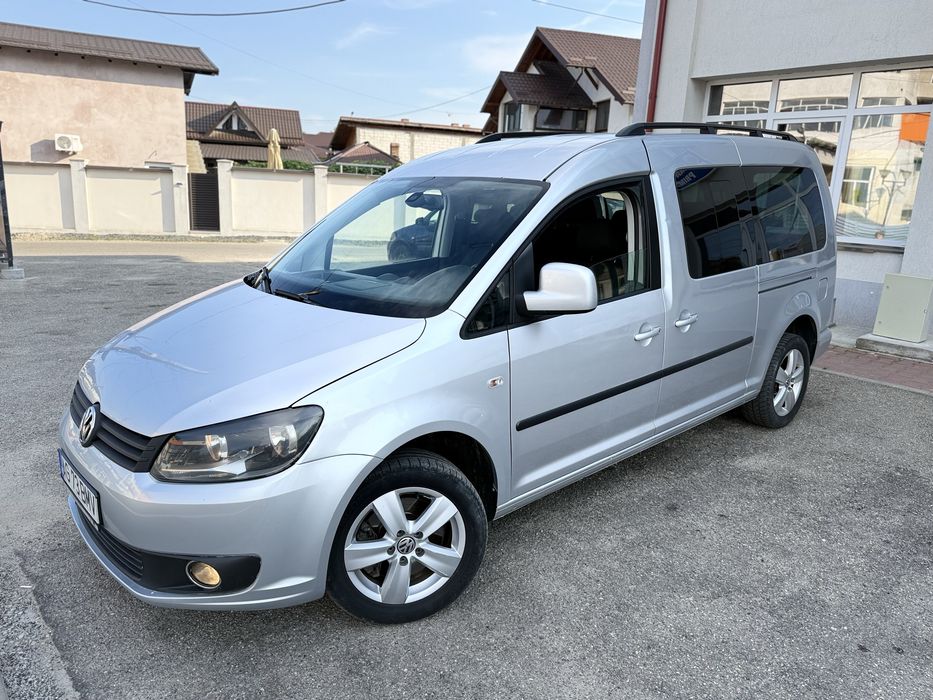 Volkswagen Caddy maxi an 2012 motor 2.0/140cp cutie DSG rampa pe tru persoane cu dezabilitati / 7 locuri
