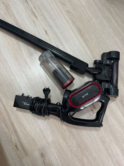 Продам пылесос вертикальный