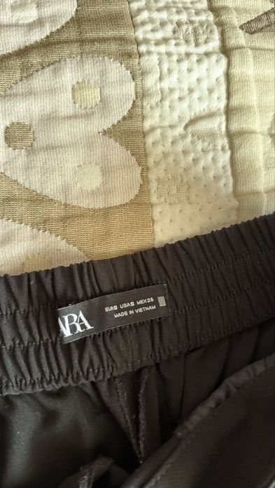 Дамски черен панталон ZARA