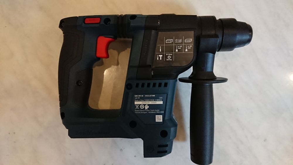 Перфоратор аккумуляторный Bosch