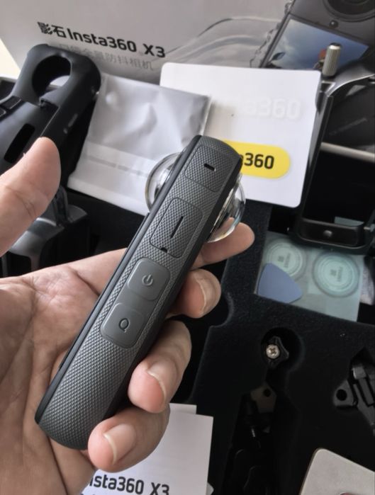 insta 360 x3 camera