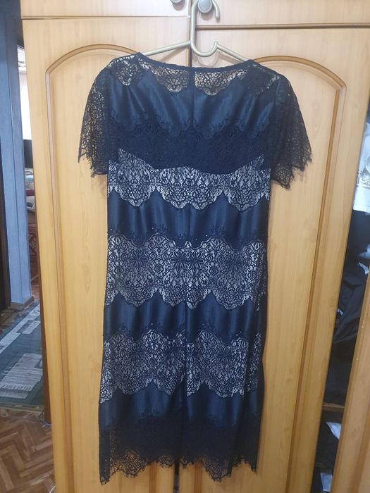 Срочно продам платье 48размер