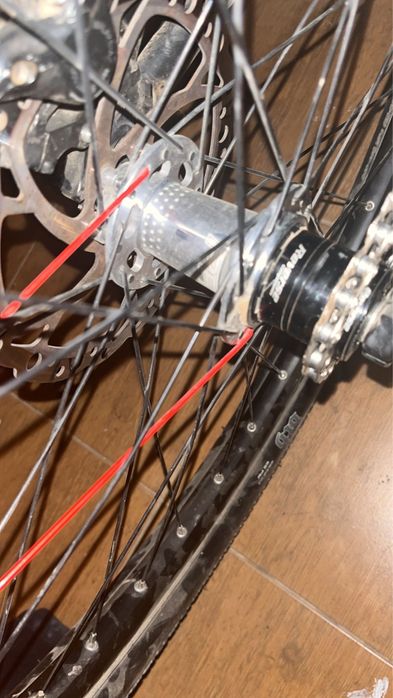 Dirt jumper facut pe piese