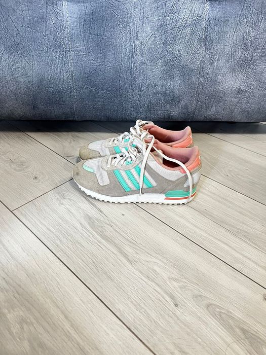 Кросовки Adidas новые