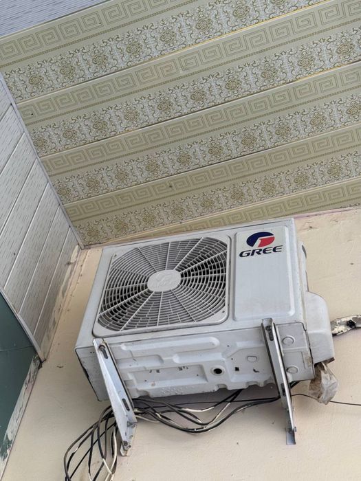 Кондиционер фирма Gree-12