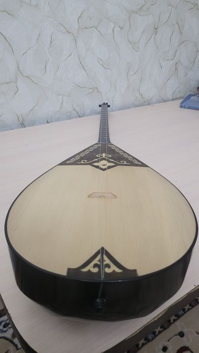 Домбыра сатылады