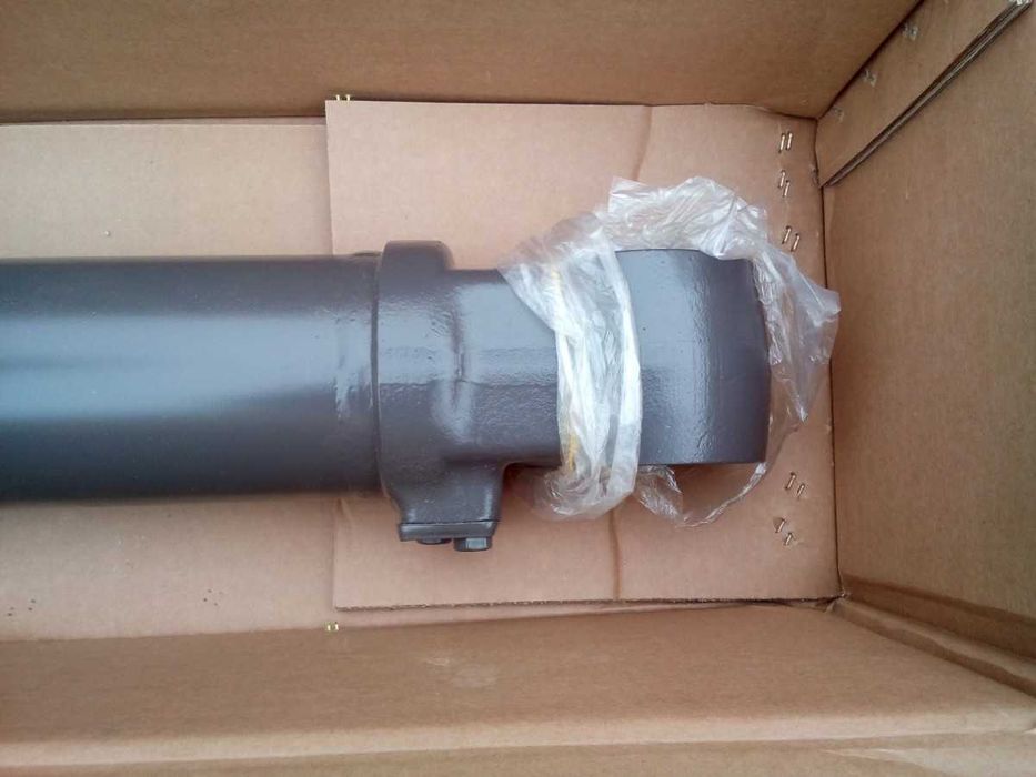 Цилиндры и ремкомплекты на Экскаваторы